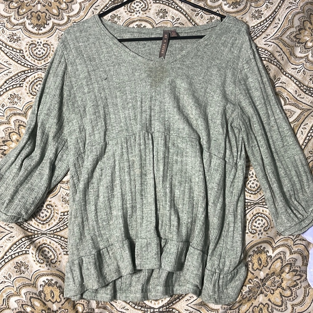 Brina&Em shirt Size: XL